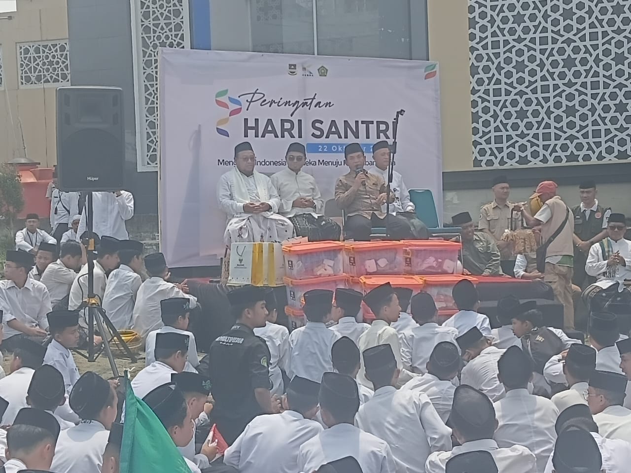 Kirab Hari Santri: Bukan Sekadar Seremonial, Tapi Semangat Membangun Bangsa dengan Akhlak Mulia