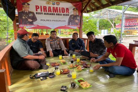 Ngopi Bareng Awak Media Polres Pasurua