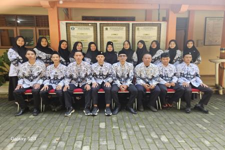 SMKS YPLP Perwira Rayakan Hari Guru Na