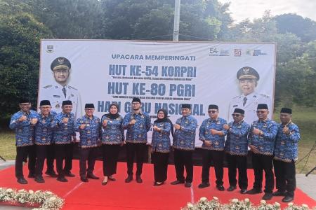 Upacara Bersama HUT PGRI Ke80 
